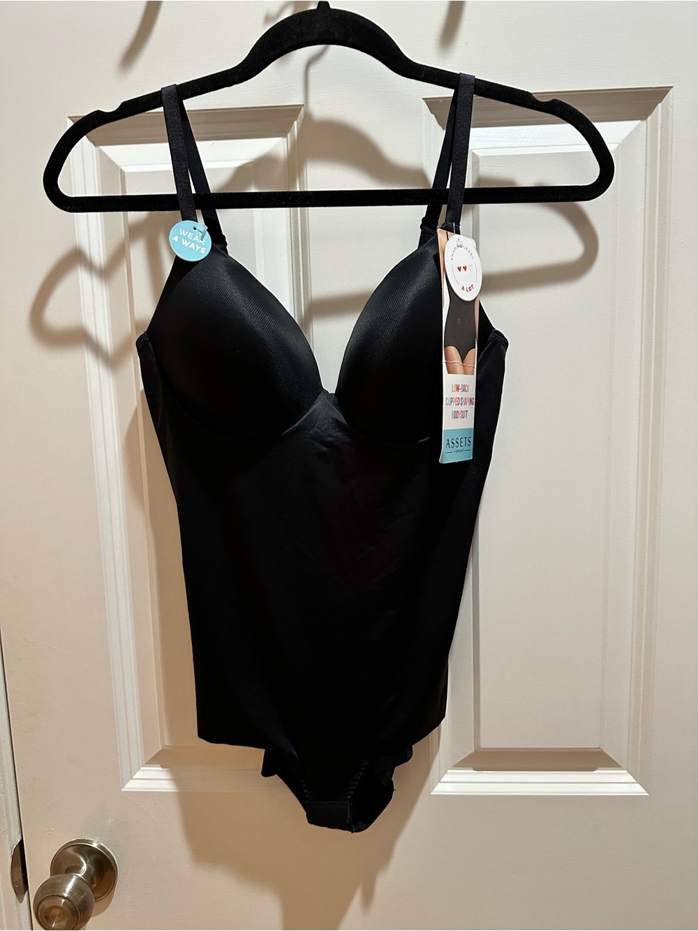 NEW Assets by Spanx Low-Back Cupped Shaping Bodysuit sz. Medium